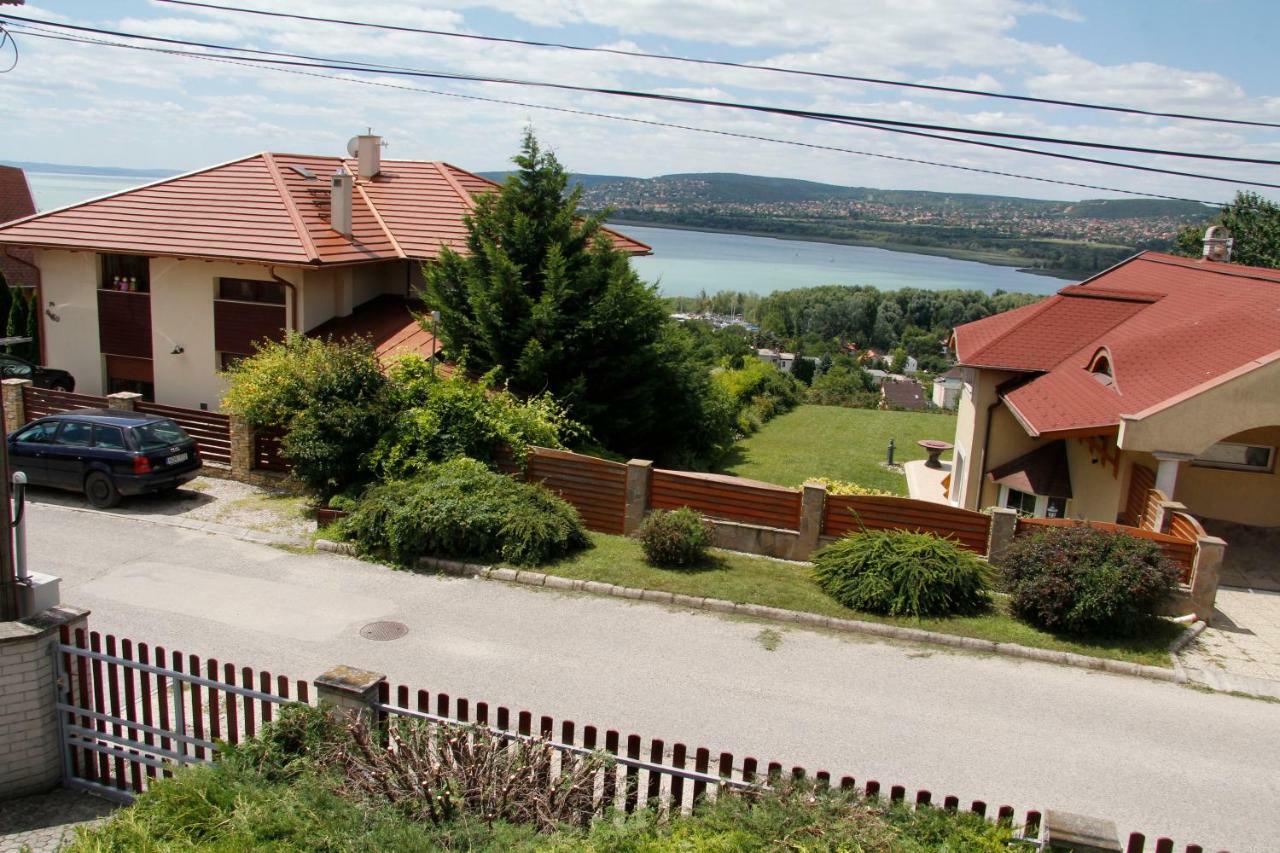 فيلا Szepkilatas Vendeghaz Balatonfůzfő المظهر الخارجي الصورة